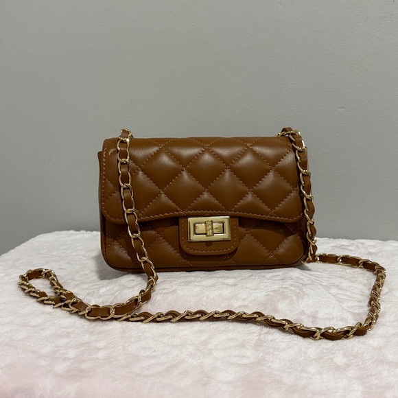 Persaman New York Handbags - Persaman New York Gia
Cognac Quilted Leather Crossbody